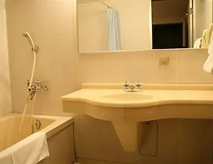 https://liberty-plaza.hotels-osaka.net